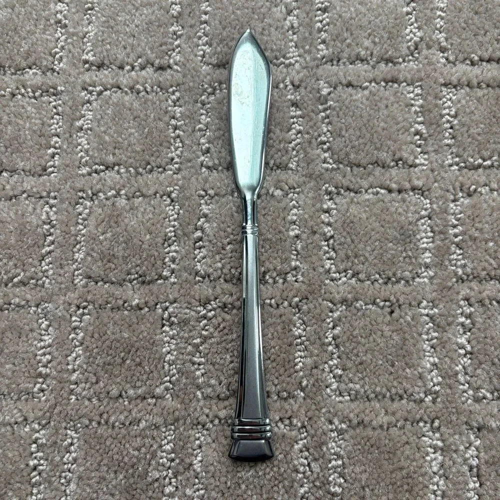 Wallace Zenith Frost Stainless 18/10 Flatware Butter Knife 6 5/8